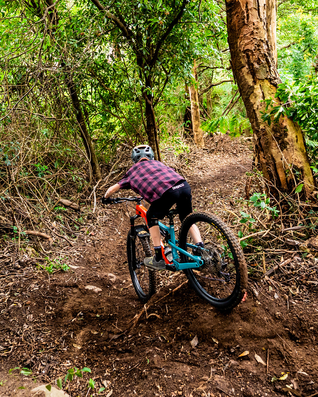 Youth Gravity Shorts | Black