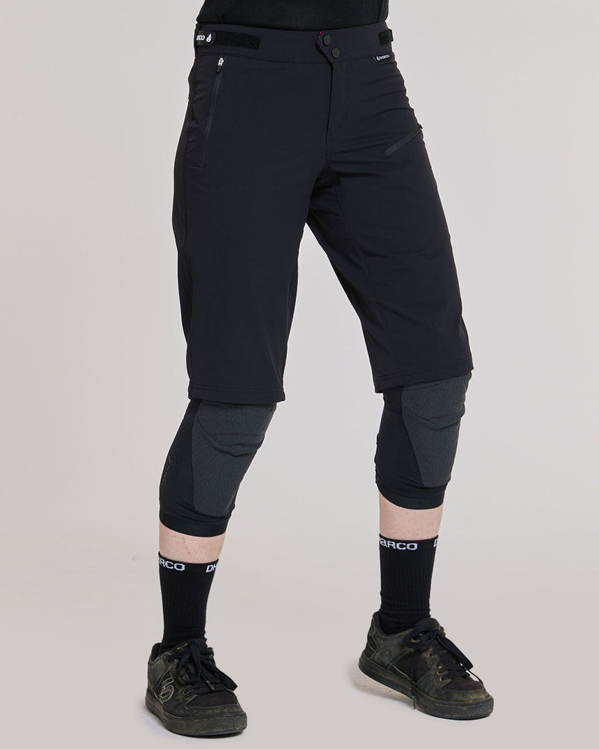 Womens Gravity Shorts | Black