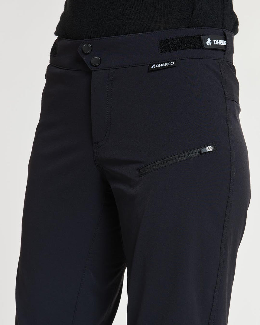 Womens Gravity Shorts | Black