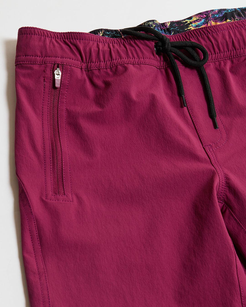 Youth Gravity Shorts | Sangria