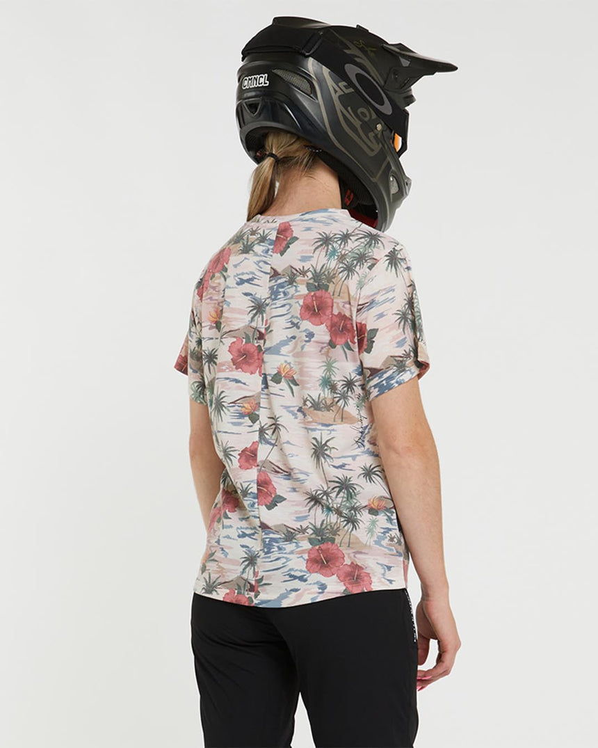Womens Tech Tee | Narradise