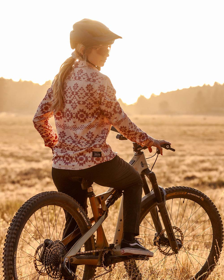 Womens Tech Long Sleeve Shirt | Rachel Strait Signature - Round Up