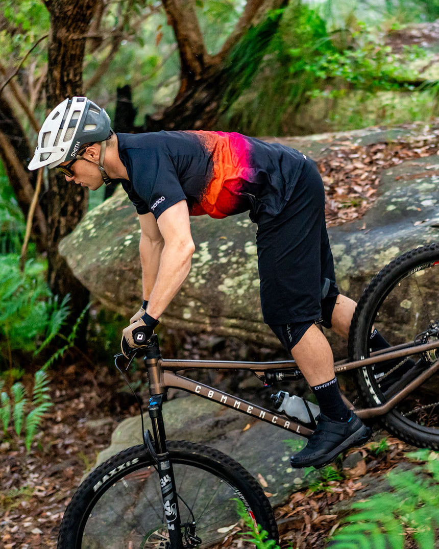 Mens Gravity Shorts | Black