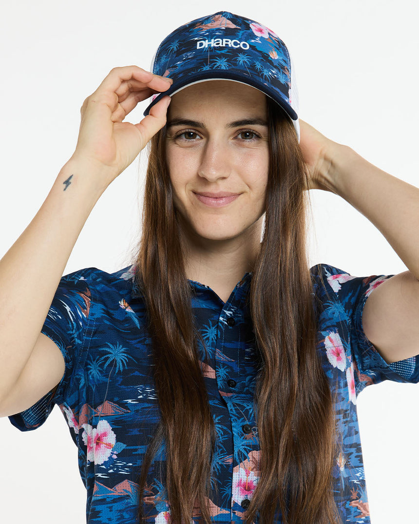 Curved Peak Trucker | Oasis
